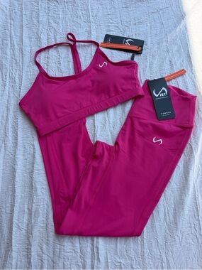 TLF Apparel Vibrant Pink Strappy Sports Bra and Leggings Matching Set -Brand New